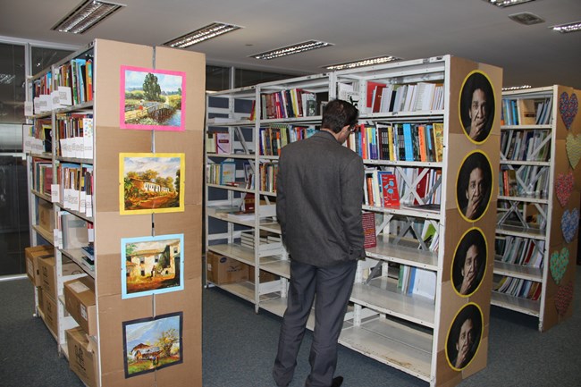 Acervo conta com mais de dois mil títulos. Foto: Franciele Xavier (SEE/MG)